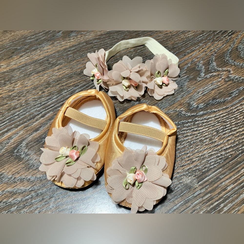 Infant shoes and matching headband